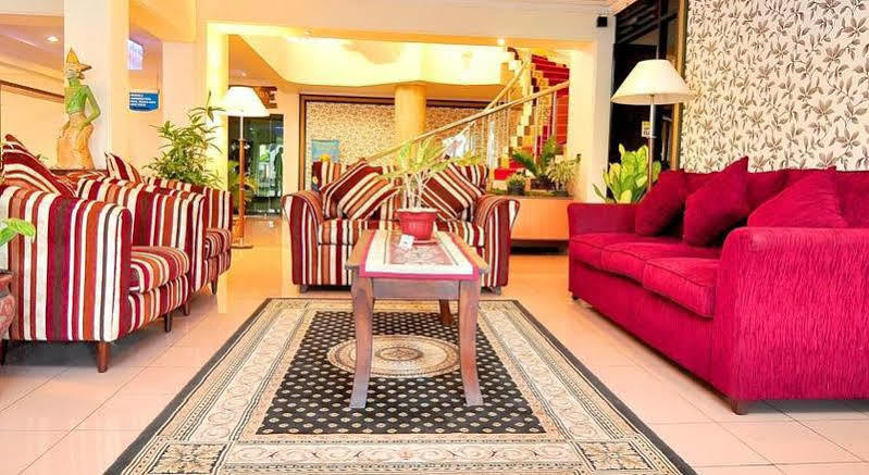 Hotel Nirwana 3*