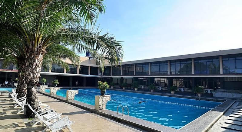 Hotel Nirwana 3*